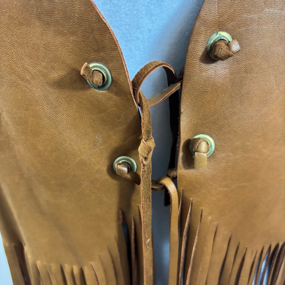 Ladies Genuine Leather Tie Front‎ Fringe Bottom Leather Vest Size Medium/Large - Picture 12 of 12